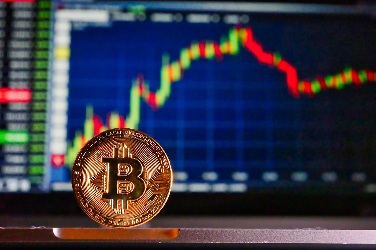 以太坊巨鲸投降！6.5万枚ETH做多仓位昨晚已近全数止损